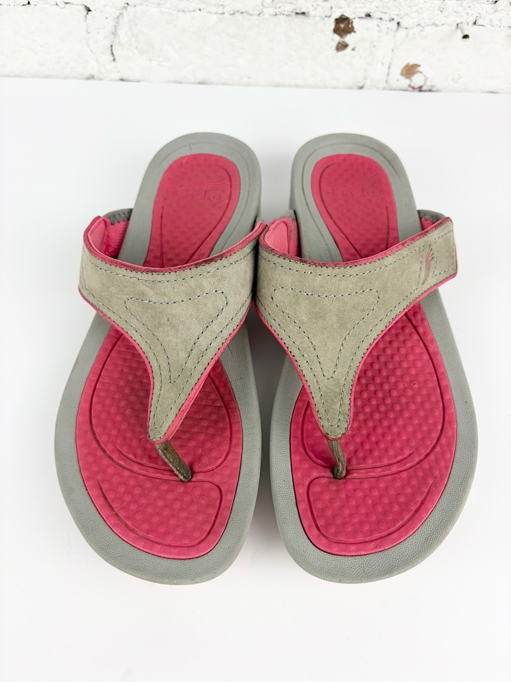 Dansko Katy Pink Grey Suede Leather Flip Flop Thong 39